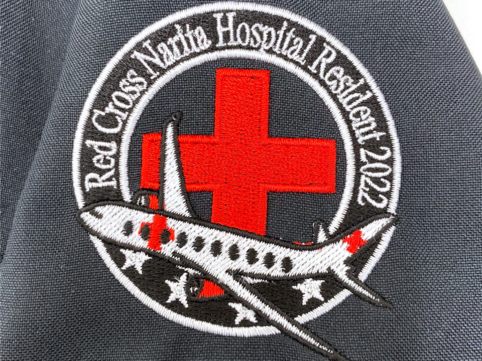 成田赤十字病院2022年研修医様 スクラブ袖刺繍